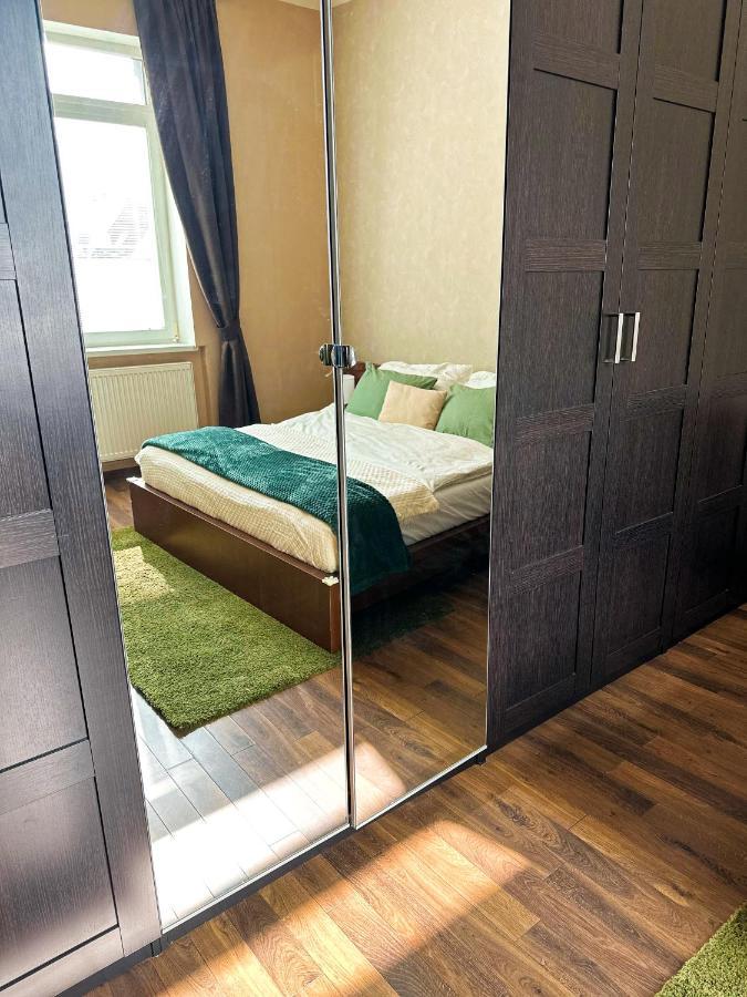Spacious City Centre Apartment Bratysława Zewnętrze zdjęcie